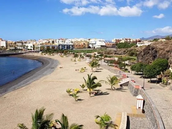 Maravilloso apartamento wifi Playa San Juan, hotel v destinácii Playa de San Juan