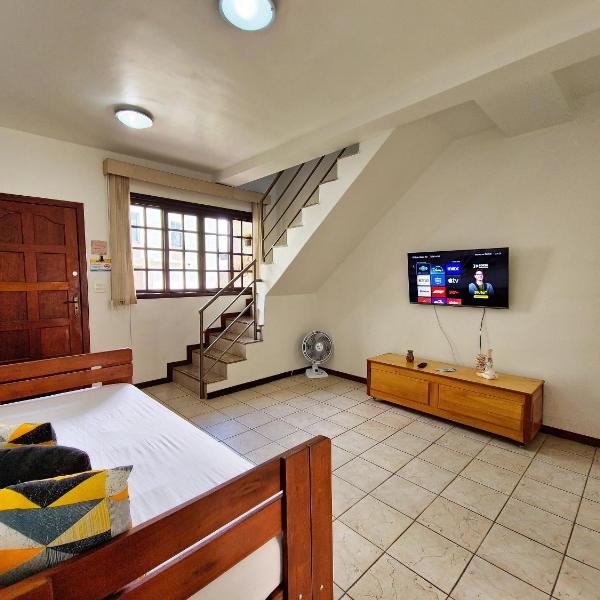 Casa de 2 Suítes com Internet Rápida e Comodidades