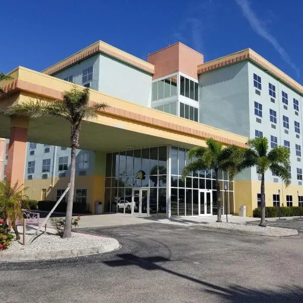 Allure Suites of Fort Myers, hotel v destinaci Fort Myers