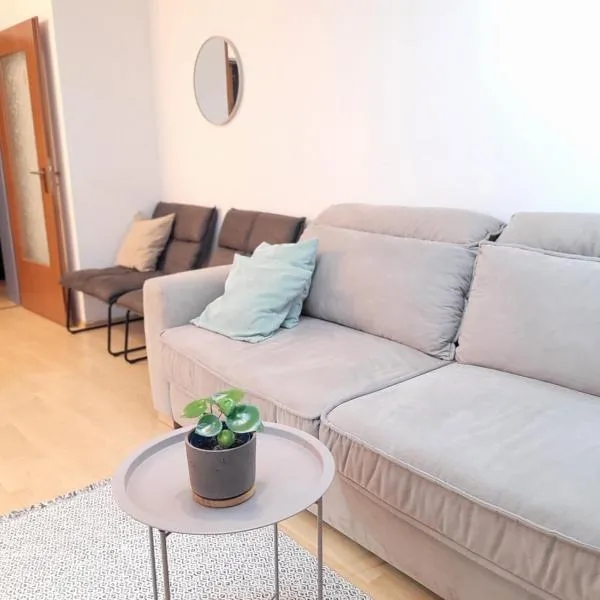 Zentrale 2 Zimmer-Wohnung mit Balkon, hotel v destinaci Bayreuth