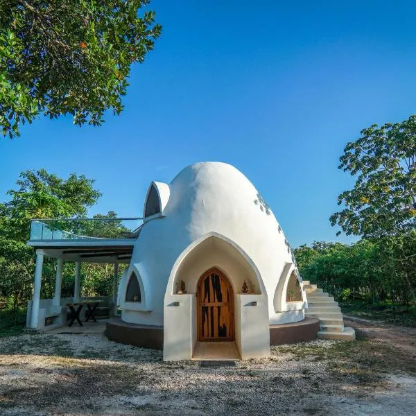 Dome @Jackfruit Jungle Paradise, hotel v destinaci Chiquila