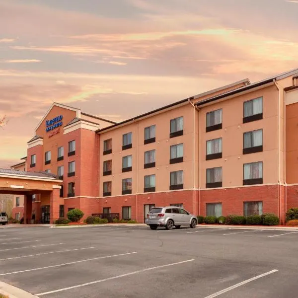 Fairfield Inn & Suites by Marriott Matthews Charlotte, hotel en Charlotte