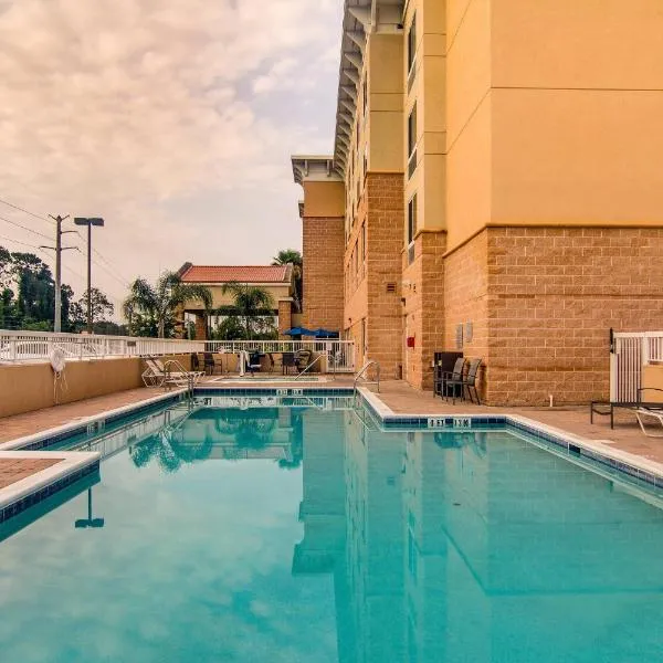 Fairfield Inn & Suites Palm Coast I-95, hotel v destinaci Palm Coast