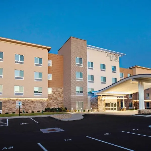Fairfield Inn & Suites by Marriott Dayton North, hotel v destinaci Murlin Heights