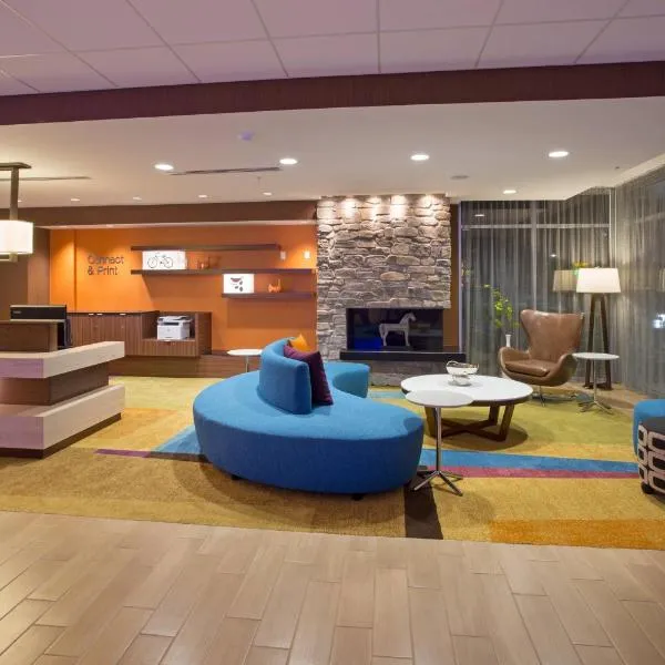 Fairfield Inn & Suites by Marriott Burlington, hotel v destinaci Burlington