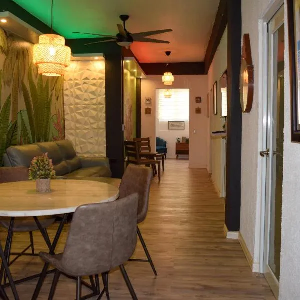 VSS Tropical Oasis in Arecibo - Modern Comfort & Island Vibes，阿雷西博的飯店
