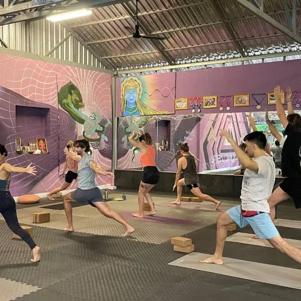 Ground Zero Martial Arts and Yoga, hôtel à Phumĭ Réach Born (2)