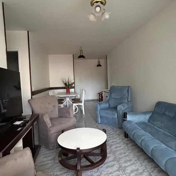 Aconchegante apartamento 2 dormitórios no centro com vaga - Foto 5