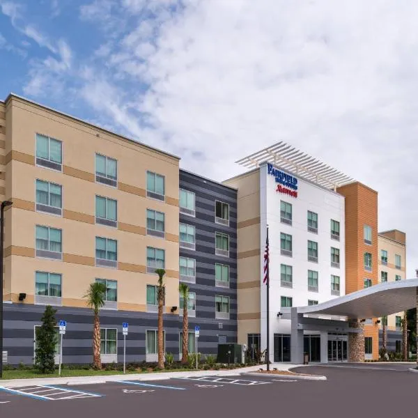 Fairfield Inn & Suites by Marriott Orlando East/UCF Area、オーランドのホテル