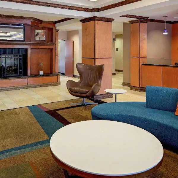 Fairfield Inn & Suites by Marriott San Antonio SeaWorld / Westover Hills, hôtel à San Antonio
