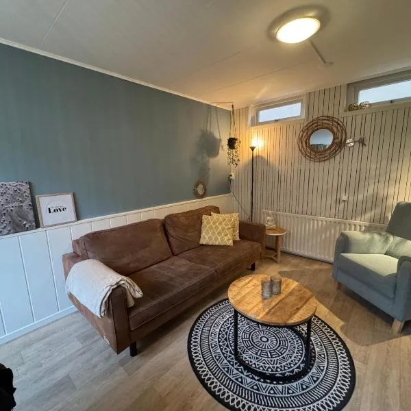 Charmant Vakantiehuis in Egmond op loopafstand Strand & Centrum, hotel v destinaci Egmond aan Zee