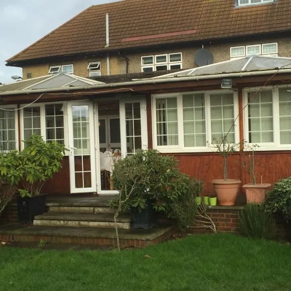 Colnbrook Lodge Guest House, hotel in Slough