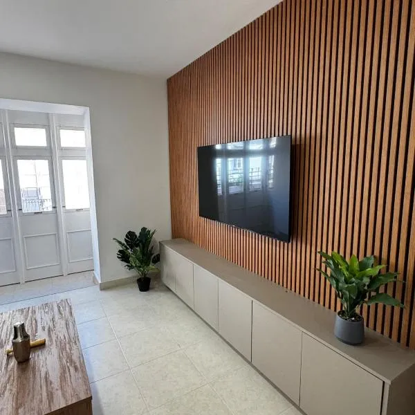 New Stylish 2 Bedroom Apartment in Msida, hotel in Taʼ Xbiex