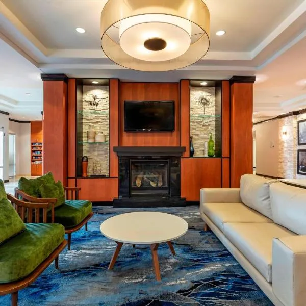 Fairfield Inn & Suites Columbus, hotell sihtkohas Columbus