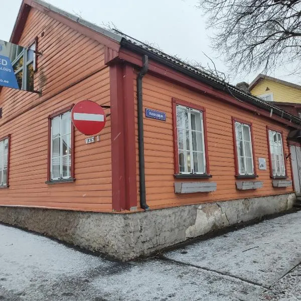 Paide Kesklinna kodumajutus, hotel u gradu Paide