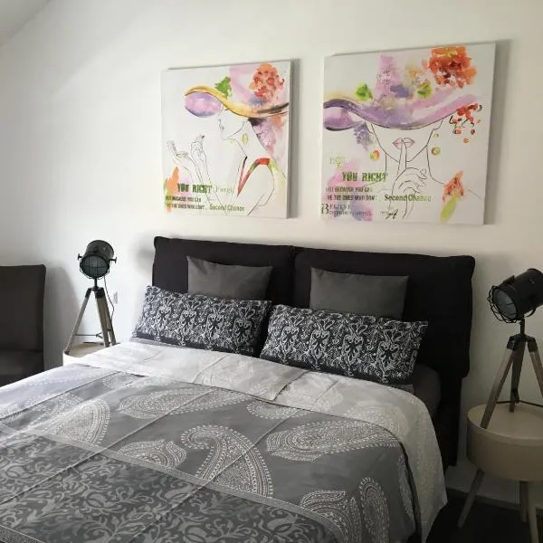 Gutunterdachgebracht, hotel v destinaci Langerwehe