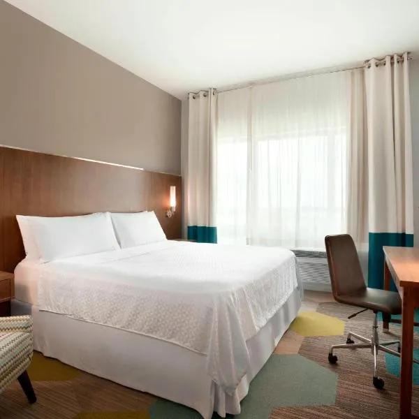 Four Points by Sheraton Miami Airport، فندق في ميامي
