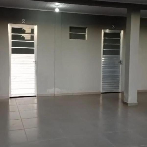 Vila Foz HOSTEL AP6 Apartamento completo de casal com garagem fechada e lavanderia, Temos Uber e guia turístico para indicar, Nosso apartamento é o melhor custo benefício de Foz do Iguaçu - Foto 4