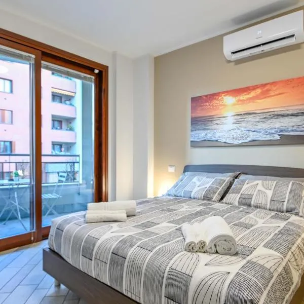 Bilocale Chic, 10 min Aeroporto Milano-Bergamo, BOX AUTO e ARIA CONDIZIONATA, hotel v destinaci Seriate