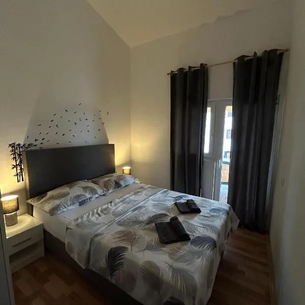 Apartman Viktoria, hôtel à Vir