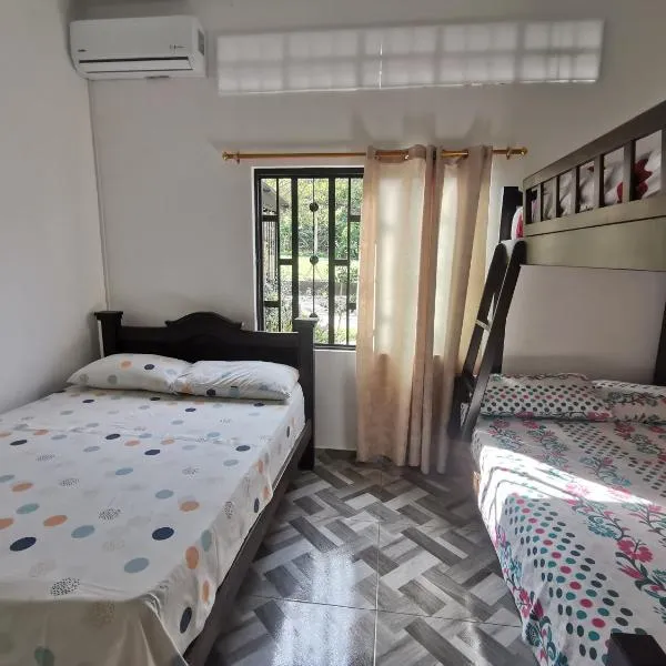 Apartamento Completo Cerca al Terminal con Parqueadero y Aire AC, hotel v destinaci Honda