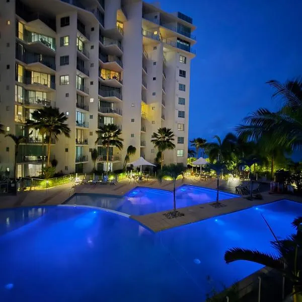 Cairns Reefside Retreats, hotel in Cairns