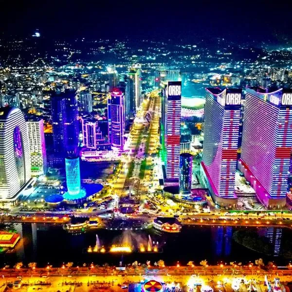 Avant-garde Sea View Aparthotel in Orbi City Batumi, hotel a Batumi