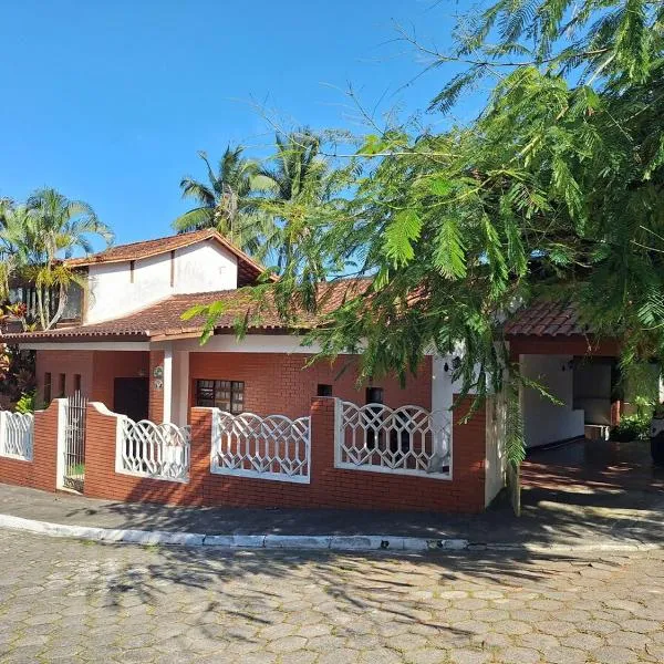 Casa na Praia do Arrastão, hotel in São Sebastião