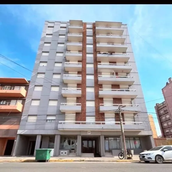 Monoambiente céntrico, hotel in Mar de Ajó
