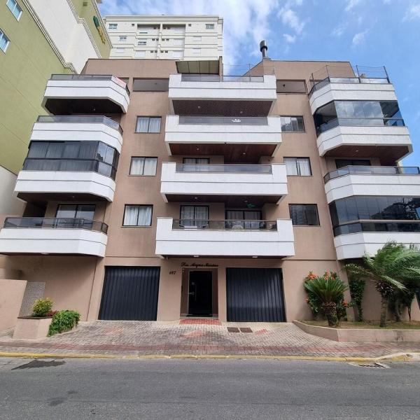 ITAPEMA- MEIA PRAIA - 180 M da PRAIA Confortável Apartamento