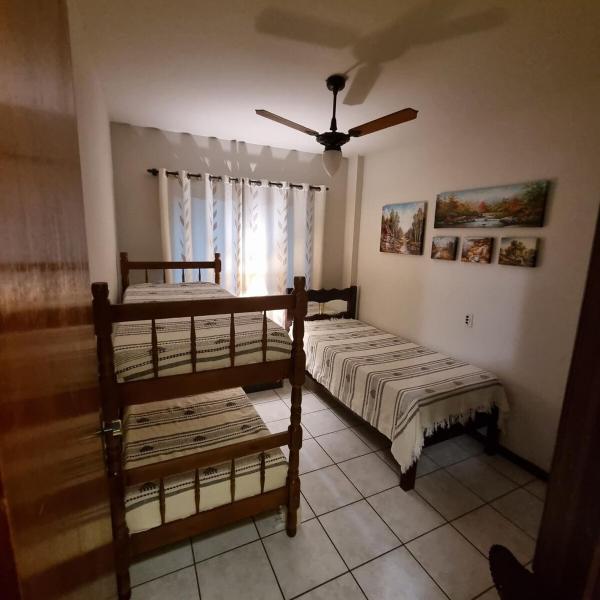 ITAPEMA- MEIA PRAIA - 180 M da PRAIA Confortável Apartamento - Foto 2