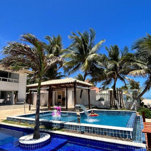Casa pé na areia com piscina na Barra de São Miguel