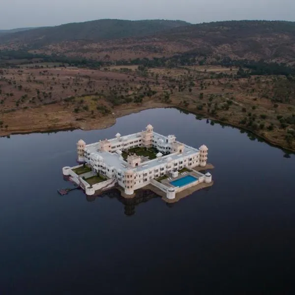 jüSTa Lake Nahargarh Palace, Chittorgarh, hotel v destinaci Pārsoli