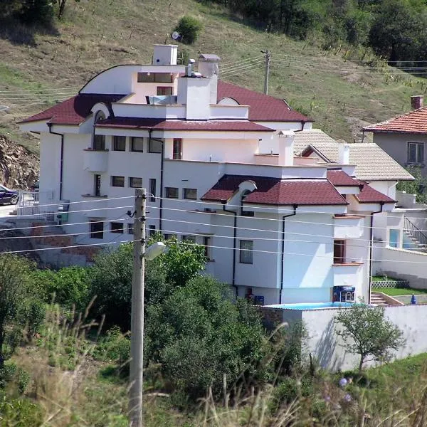 Hotel Aleksievata Kashta、Gurgulyatのホテル