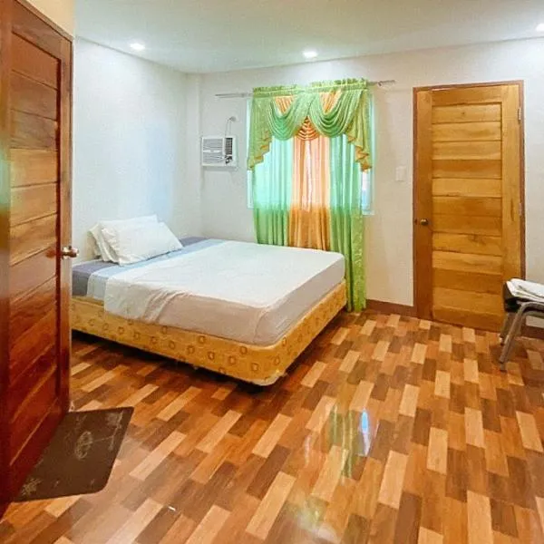 RedDoorz @ 4ks Pension House Bogo City Cebu, hotel v destinaci Banban