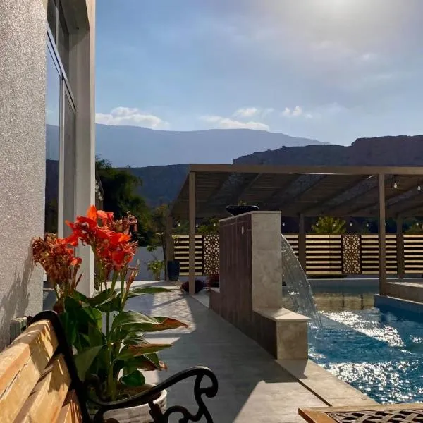 La Vida Inn, hotel v destinaci Ḑibāb
