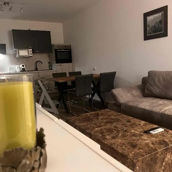 NEU - Hideaway am Plessower See, hotel u gradu Kolonie Roeske