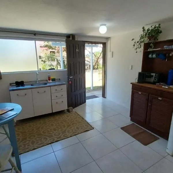Quitinete para Casal em Garopaba, hotel v destinaci Garopaba