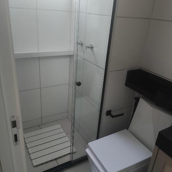 Belíssimo AP 2 quartos com suíte , piscina e vaga de garagem no coração do RJ - Foto 3