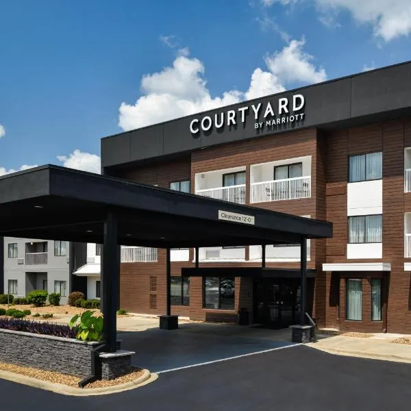 Courtyard by Marriott Charlotte Matthews, hotel em Matthews