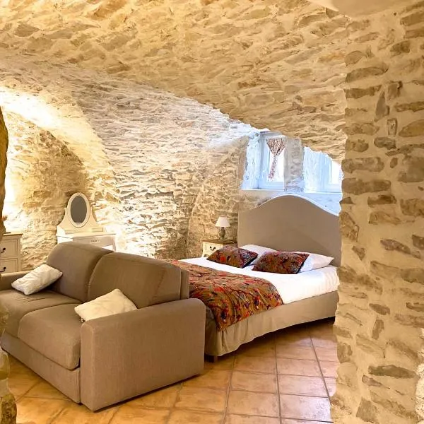 LOCUS AMOENUS, hotel v destinácii Lirac