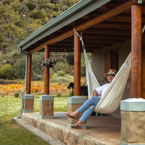 Vogelsang Farm Cottage, hotel in Oudtshoorn