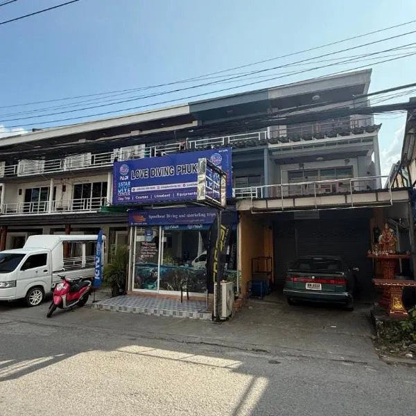 Chalong Paradise Guesthouse, hotel in Ban Bang Chak
