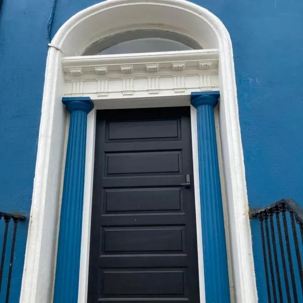 Blueberry Inn: Dundalk şehrinde bir otel