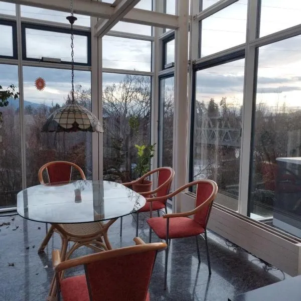 Geräumige 100qm - Wohnung, Bregenz am Bodensee, ξενοδοχείο στο Μπρέγκεντζ