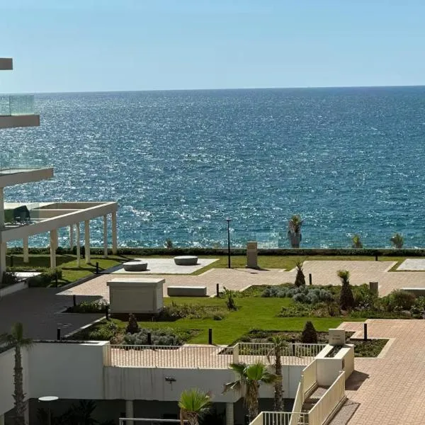 Luxury Sea View -Gym-Pool-Carrousel Mall, מלון בראבאט