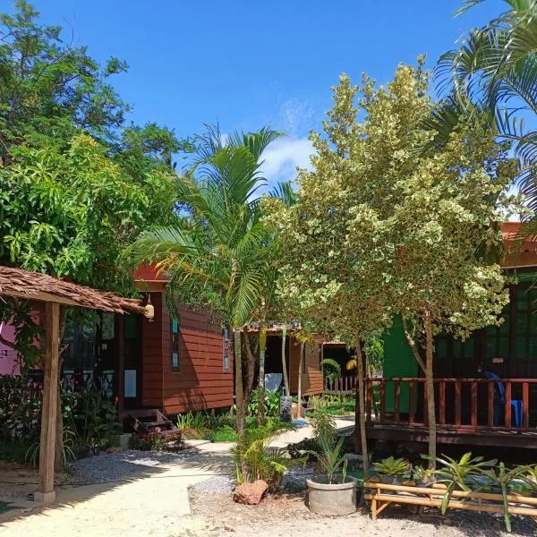 DD Beach Houses, hotel v destinaci Phra Ae beach