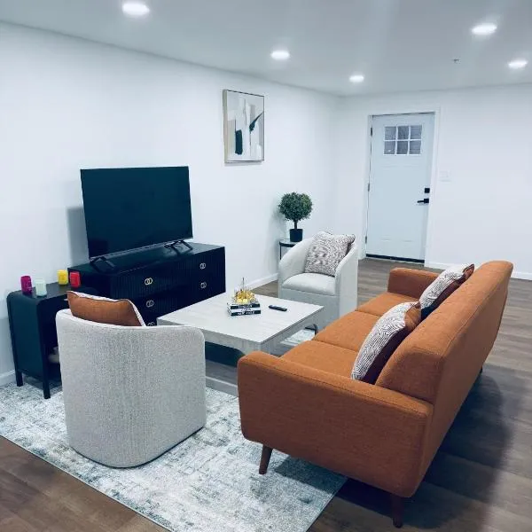The Loving Home basement apartment, hotel v destinaci Severn