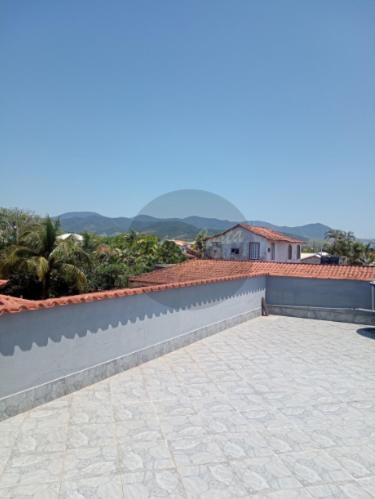 Casa com churrasqueira