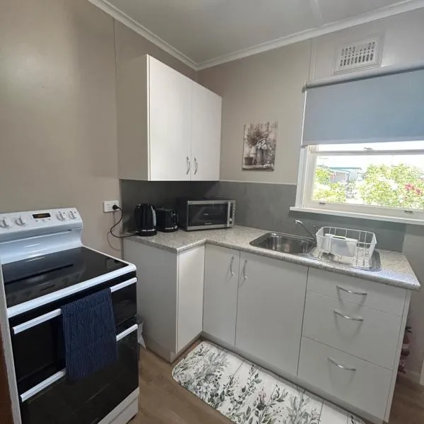 #1 Waddell St Studio Apartments, hotel v destinaci Canowindra